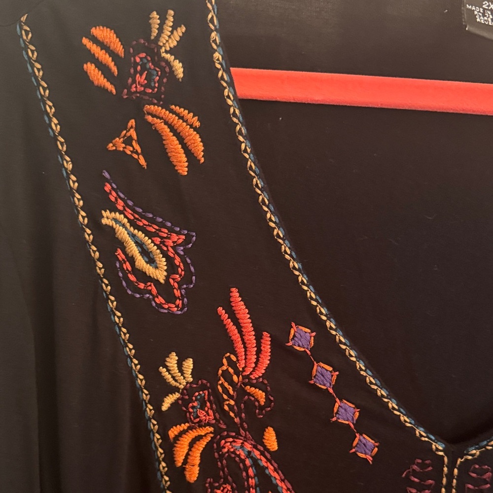 Cable & Gauge size 2x Black Tunic with Colorful‎ Embroidery - Picture 5 of 6